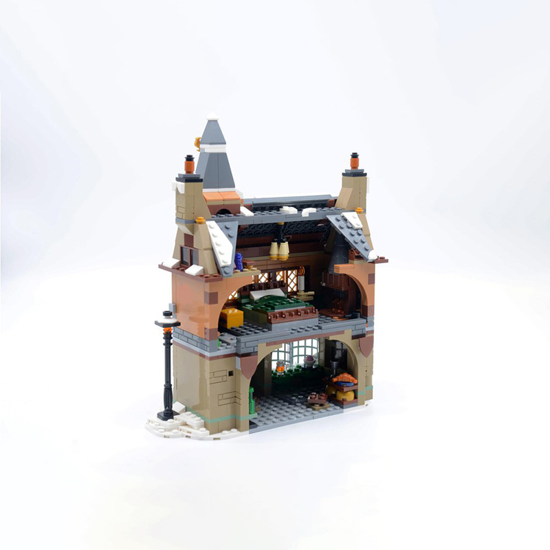 691 قطعة من مكعبات البناء MOC  - مراجعة Art Craft Village وسعره